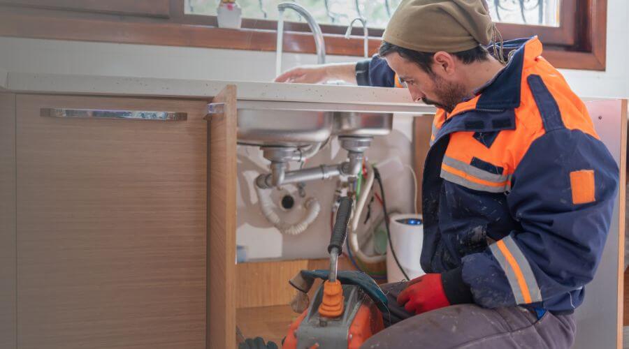 Expert burst pipe repair services in Minburn, IA